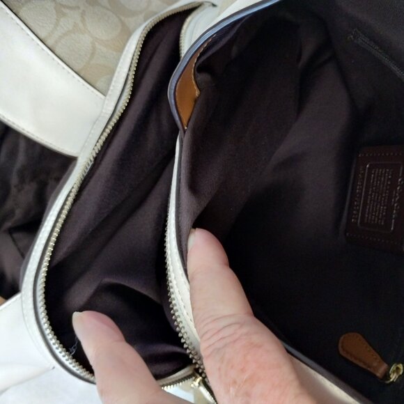 Coach Handbag, cream and tan - Picture 6 of 7